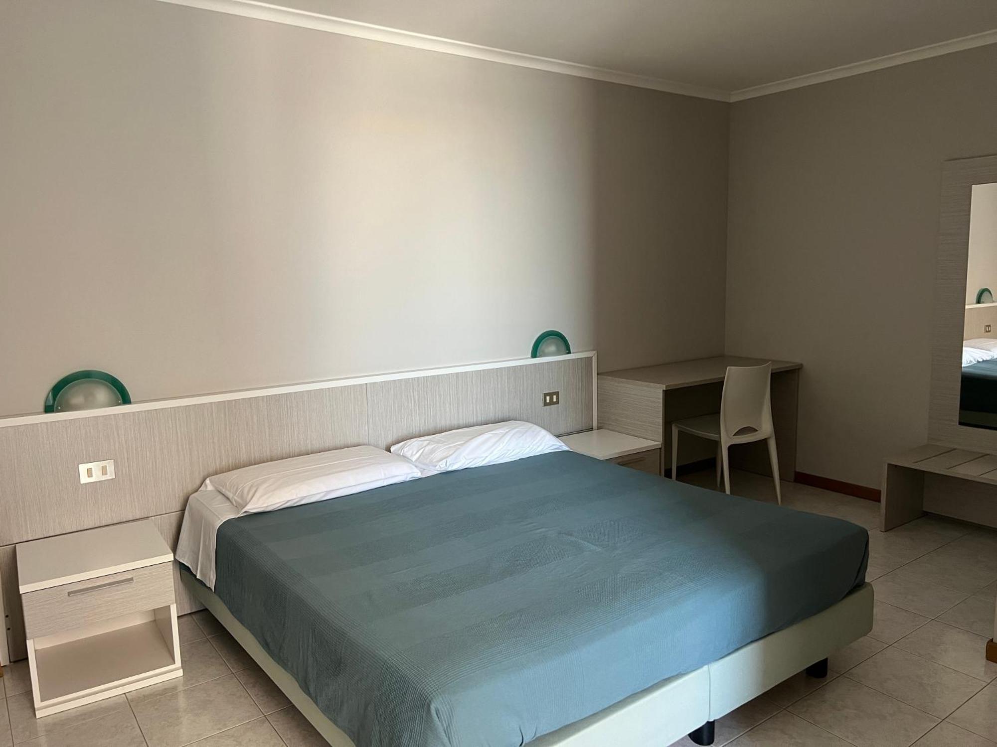 Hotel Lydia غرادو المظهر الخارجي الصورة